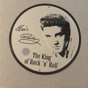 Classic Elvis Presley The King of Rock ‘N’ Roll tin sign